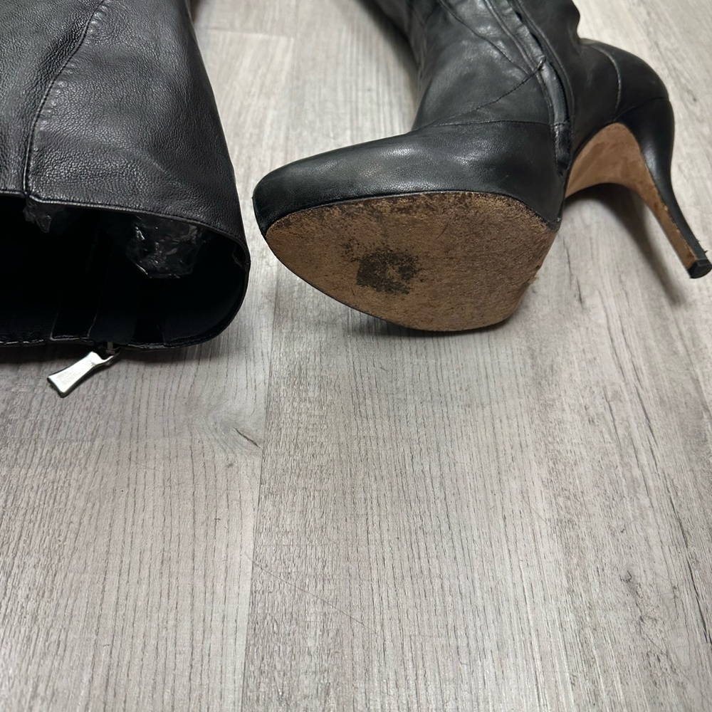 Max Studio Black Leather High Heel Knee Boots – Size 7.5M - Picture 4 of 6